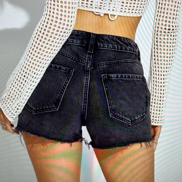 GARAGE BRAND NEW W/TAGS BLACK SZ.7/28 CLASSIC CUT-OFF SHORTS. PERFECT CONDITION - Picture 11 of 11